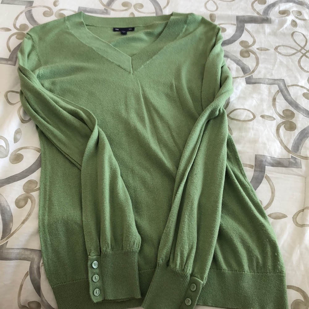 V neck sweater